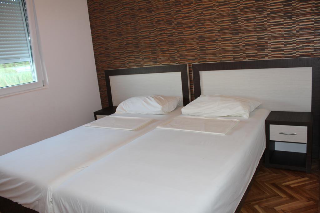 Novi Apartments Herceg Novi Oda fotoğraf